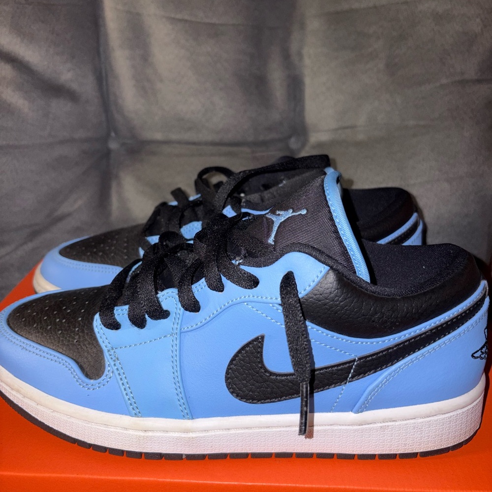 Jordan 1 Low UNC
